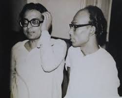 Ghosh got his undergraduate degree in arts in bengali language from the presidency college, kolkata in 1951 and subsequently his master's degree from the university of calcutta in the year 1954. Sankha Ghosh à¦¶à¦™ à¦– à¦˜ à¦· Photos Facebook