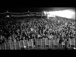 I'm so glad no one heard me cracking up there.. D A D Laugh And A Half Live Chords Chordify