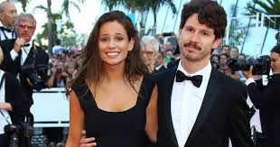 Maybe you would like to learn more about one of these? Lucie Lucas La Star De Clem Prend La Pose Sur Le Tapis Rouge De Cannes 2015 Purebreak