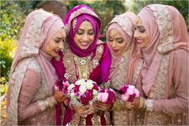 Apalagi percintaan itu melibatkan tiga orang, alias cinta segitiga, bakal gereget banget. Tampil Islami Ala Bollywood Ini Rekomendasi 10 Baju Muslim India Yang Oke