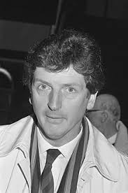 Roy hodgson (born 9 august 1947) is an english football manager and former player, currently managing premier league relegation battling club crystal palace. Roy Hodgson Wikipedia
