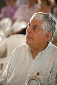 Former PM Sir Manuel Passes... Rt. Hon Sir Manuel Esquivel has died. 7 News  has confirmed that the two-time Prime Minister died at a local hospital at  about 4:30 this afternoon. His