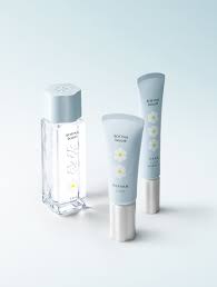 sofina beaute芯美顏保濕系列 高滲透力及豐沛抗老精華每秒都水嫩凝透 sunscreen packaging design cosmetic design cosmetic packaging design