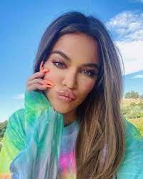 Khloe kardashian's legion of instagram followers reaches 147m as she coyly jokes 'what's up guys,' while greeting her new and old fans. Fans Think Khloe Kardashian Unfollowed Tristan Thompson On Instagram 9celebrity