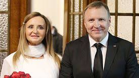 Jacek kurski was born on february 22, 1966 in gdansk, pomorskie, poland. Monika Kurska Kim Jest Pierwsza Zona Jacka Kurskiego Byly Prezes Tvp Wzial Drugi Slub Koscielny Wp Kobieta