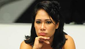 Ex-BBB pede ajuda para encontrar mãe desaparecida