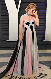 Us actress selma blair has revealed she has multiple sclerosis (ms) in an instagram post. Selma Blair Sobs At Oscars As She S Forced To Walk With Cane After Ms Diagnosis Irish Mirror Online