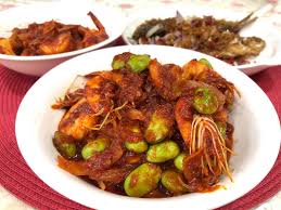 Beri air 5 sdm, masak dengan api kecil sampai air susut 4. Sambal Tumis Udang Petai Yang Pedas Tapi Sedap Aku Sis Lin