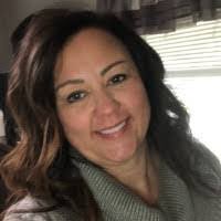 Jennifer Tucker's Instagram, Twitter & Facebook