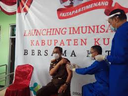 Ed & f man indonesia. 5 Calon Penerima Vaksin Covid 19 Perdana Di Kuningan Jabar Gagal Disuntik Kumparan Com