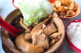 Bak kut teh is a pork rib dish cooked in broth popularly served in malaysia and singapore where there is a predominant hoklo and teochew community. Top Places For Bak Kut Teh Forever In Hunger