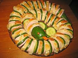 Gurkenschlange 39 Kaa Ein Beliebtes Rezept Aus Der Kategorie Kinder Bew Beliebtes Gurkensc Kindergarten Essen Fingerfood Kinder Essen Fur Kinder