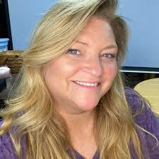 Stephanie Scoville's Instagram, Twitter & Facebook