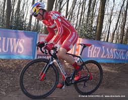 Le néerlandais mathieu van der poel est devenu champion du monde, ce dimanche, sur le circuit de bogense au danemark. Cyclo Cross Le Mondial 2019 Au Danemark Actualite Directvelo