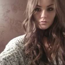 rachel groth (@beachbaaees)