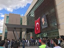 Erciyes üniversitesi ders bilgi paketi (dbp), yüksek öğretimde şeffaflığı sağlamanın yanında eğitimin planlı yapılmasına, program yeterliliklerinin öğrencilere kazandırılmasına, tanınırlılığın sağlanmasına, hesap verilebilirliğe ve hareketliliğin kolaylaşmasına önemli katkılar sağlayacaktır. Ust Erciyes Universitesi Muhendislik Fakultesi Ulkuculeri Facebook