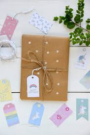 Denn originelle weihnachtsgeschenke machen weihnachten erst so richtig cool. Geschenke Schon Verpacken Ein Geschenkverpackungsset Fur Kinder Spielpferd De