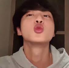 Discover more posts about seokjin live. Thread By Cafejns Seokjin Sending Kissing To The Camera A Very Short But Wholesome Compilation