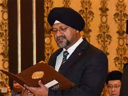 Image via leo chan / afp. Mahathir Mohamad Gobind Singh Deo Is Malaysia S First Sikh Minister The Economic Times