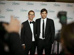 Kritik von seinem bruder michae. Richard Branson Und Ashton Kutcher Bei Gala Geehrt Der Spiegel