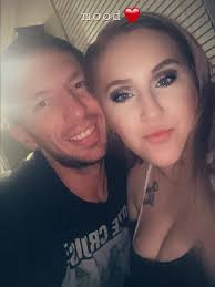 Scarlett Hoffman (@simplyyscarlett)