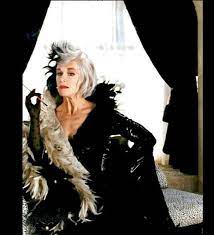 Close has plenty to keep her busy, however, especially as she campaigns to destigmatize mental illness. Glenn Close As Cruella De Vil Cruela Cruella De Vil Dalmatas