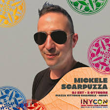 🎤 Sul palco di Inycon a Menfi, direttamente da Radio DeeJay, arriva la  musica di Molella per una serata dedicata alla dance anni '90 e non solo.  Pronti a ballare e divertirci