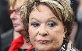 Nezdolný nezmar, který překračuje všechny limity. Skandalni Chovani Bohdalove Na Premiere Uminenost Vyhruzky A Urazka Velvyslance Ahaonline Cz