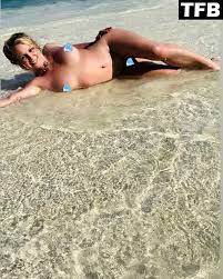 Britney spears nude on beach