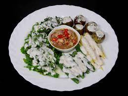 น ำช บหยำ หร อ น ำพร กโจร เป นอาหารป กษ ใต ทำโดยการห นเคร องปร งน ำพร กเป นช นเล กๆ แล วเต มน ำซ ปได จากการต มก งหร อปลาแห ง เอาม อขยำให ส ตรอาหารไทย อาหาร