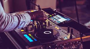 the best hip hop dj mixes streaming right now