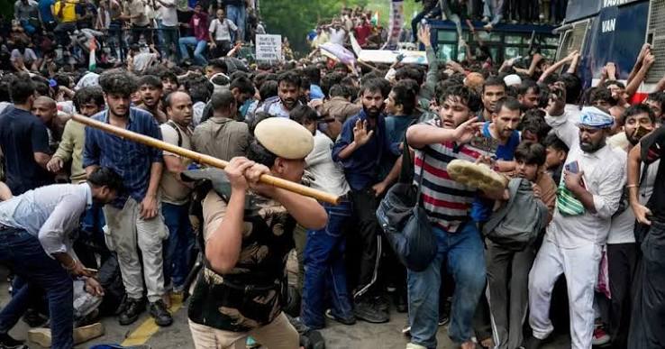 ভারতের ছাত্র আন্দোলনে ঠিক যেন বাংলাদেশের 'জুলাই' স্মৃতি