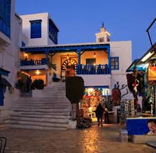The red color on the flag also symbolizes islam, which is the predominant religion in tunisia. Blick Auf Das Cafe Des Nattes In Sidi Bou Said Tunesien Tunesien Kuste Locken Machen