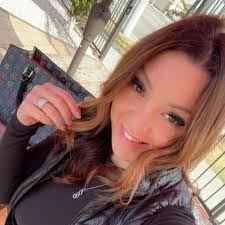 Sarah Goolsby's Instagram, Twitter & Facebook