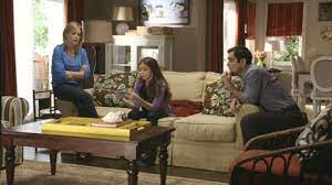 Modern Family Three Funny Families And Their Three Fab Houses Modern Family House Contemporary Family Rooms Modern Family Rooms