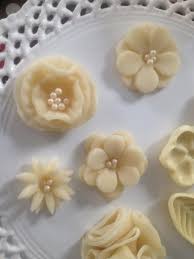 Fleurs En Pate D Amande Marzipan Flowers Decoration Patisserie Deco Patisserie Pate D Amande
