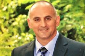 Effectivement, je fais pas mal de rps, sur skype avec eaxyr, celle a qui appartient bon nombre des personnages dessinés dans ma gallerie (et qui est l'écrivaine des. Alumni Portrait Michael Crimi Jr Pa 92 Doctor Gator