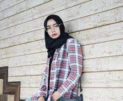 Baju setelan muslim original murah opple 2in1 pakaian wanita hijab modern atasan bawahan muslim grosir pakaian dewasa bandung murah new arrival trendy. Kemeja Kotak Kotak Wanita Hijab Http Www Eveshopashop Com Mini Dress Motif Bunga Cantik Terbaru Kaos Wanita Model Pakaian Kemeja Wanita