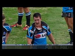 Paul gallen için onun küçük rugby ligi oynadı wentworthville magpies ve oldu parramatta eels oynayan genç. Paul Gallen Vs John Skandalis Cronulla Sharks Vs Wests Tigers Fight 2004 Youtube