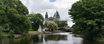 A híres trinity college iskolapadjait koptatta többek között samuel beckett és. Kek Travel