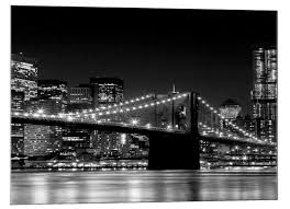 Pour éviter les fissures des plaques de cuisson chaudes, il est essentiel de choisir un design trempé ou durci. Fond De Hotte Ou Credence Deco Pour La Cuisine En Verre Securit Ou Verre Synthetique Modele Black And White City White Photography Black And White Photography