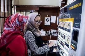See more of produk halal mui on facebook. Mui Fights Back With Legal Challenge As Govt Takes Over Halal Certification Authority National The Jakarta Post