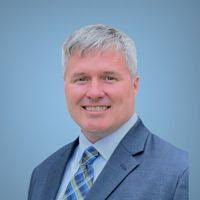 Andrew Farrington's Instagram, Twitter & Facebook