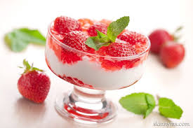 Breakfast Yogurt Parfait In A Jar Perfect For Busy Mornings On The Go Recipe Food Parfait Recipes Breakfast Yogurt Parfait