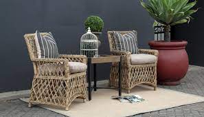 Bambu mobilya yine iyi durumda sonra, bir veranda veya sundurma için şeklinde olacak ya da kapalı bir alana kaprisli bir dokunuş ekleyebilirsiniz. Dogal Rattan Bahce Mobilyalari Rattan Masa Sandalye Ve Koltuklar