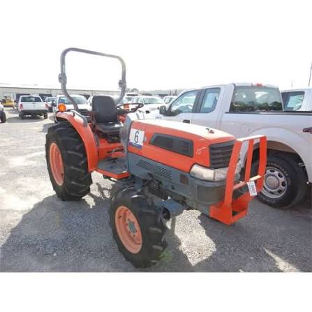 Kubota L4330 Tractor
