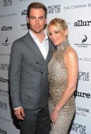 She was born in pittsfield, massachusetts, united states on february 10, 1974. Elizabeth Banks On Seducing Chris Pine Being A Real Life Erin Brokovich
