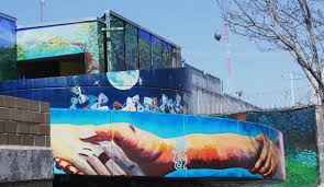 Arnold belkin frente a su mural todos somos culpables (1961), penitenciaría del distrito federal, plaza las atenas, santa martha acatitla, iztapalapa, ciudad de méxico 1957. Chilango Arte En El Penal Femenil De Santa Martha