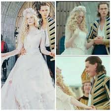 Pin By Leila Aljandal On Disney Couple Aurora And Prince Phillip In 2020 Princess Dress Mood Clothes Disney Couples