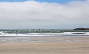 Praia do castelo is a beach close to the village resort of sesmarias which is within the municipality of albufeira, in the algarve, portugal. Viana Do Castelo Windsurfen Am Praia Do Cabedelo